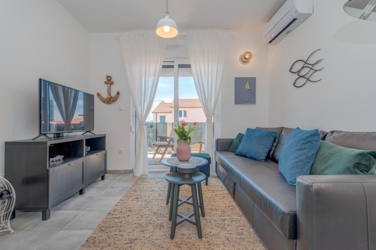 New And Chic Place Near Old Town Of Trogir Exterior photo