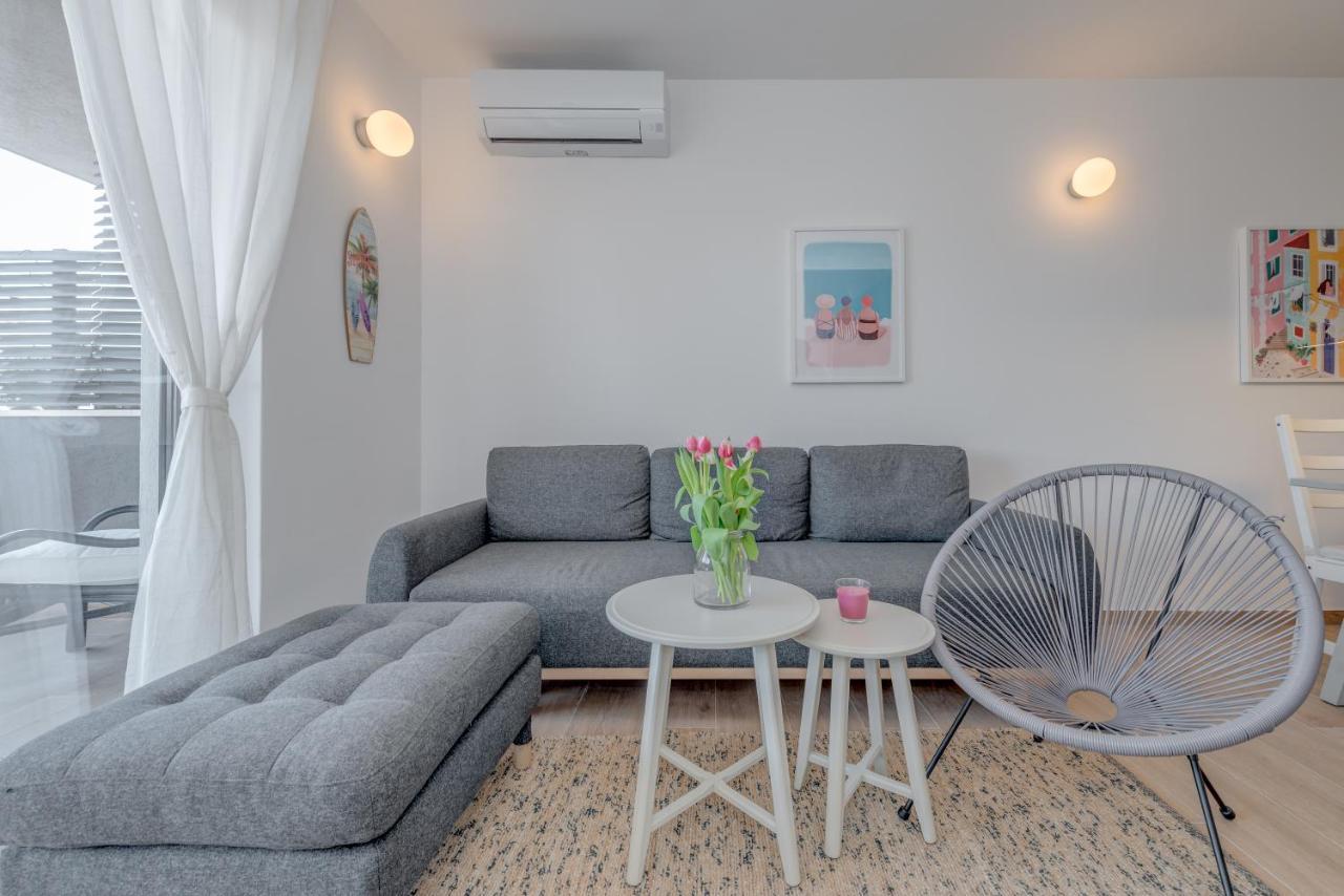 New And Chic Place Near Old Town Of Trogir Exterior photo
